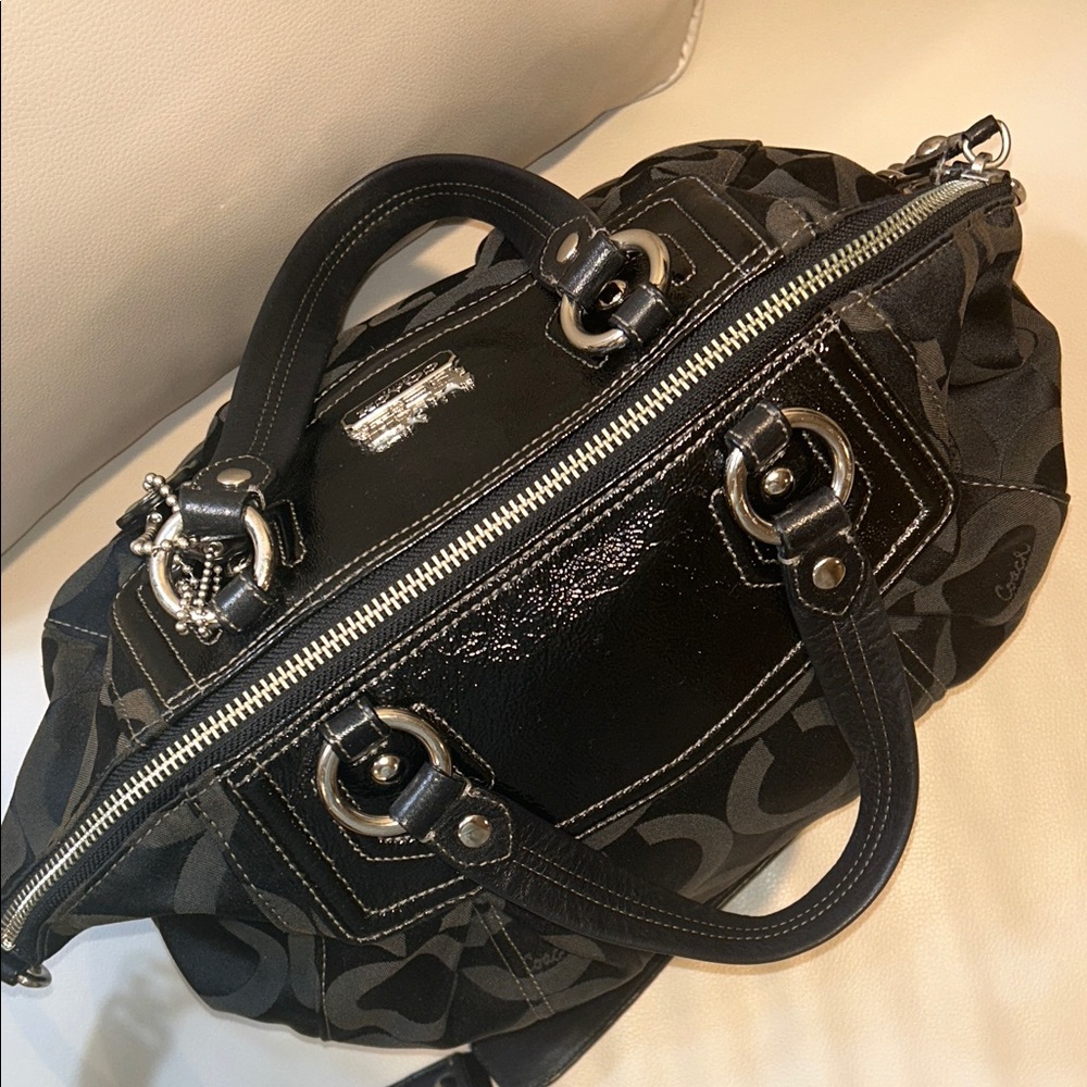 Coach Y2K Madison Olive and Black Signature Satchel - Picture 9 of 15